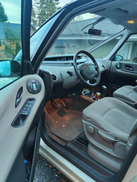 Renault Grand Espace As Salamiyah - изображение 8