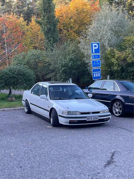 Honda Accord Glebychevo - valokuva 2