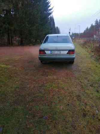 Mercedes-Benz 220 Luga