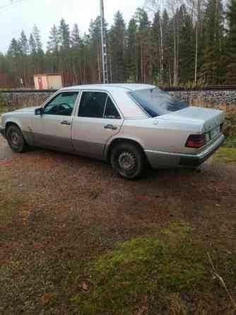 Mercedes-Benz 220 Luga