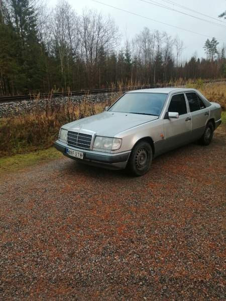 Mercedes-Benz 220 Luga - photo 1