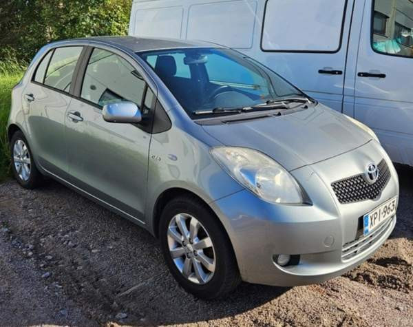 Toyota Yaris Espoo - valokuva 3