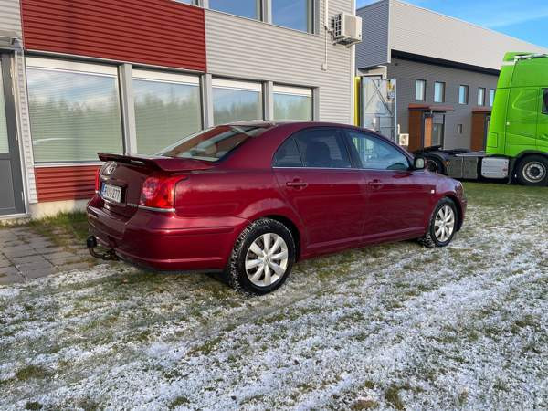 Toyota Avensis Oulu - valokuva 4