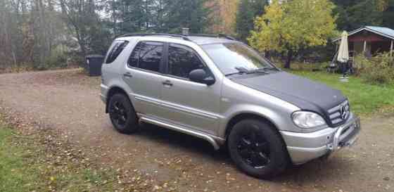 Mercedes-Benz ML Nilsiä