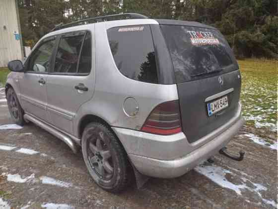 Mercedes-Benz ML Nilsiä