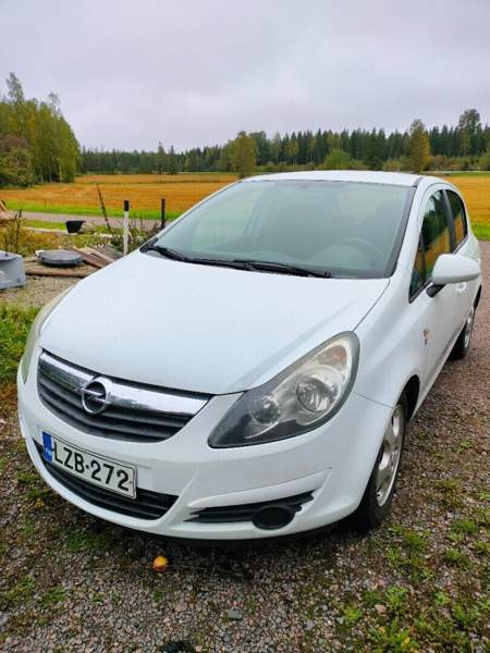 Opel Corsa Мянтсяля - изображение 8