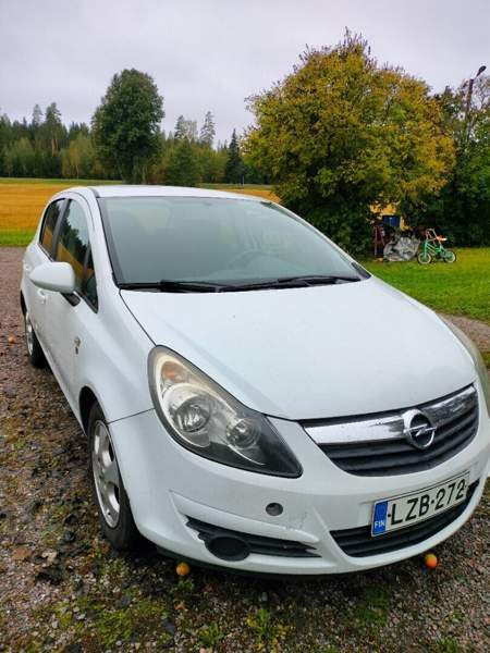 Opel Corsa Мянтсяля - изображение 5