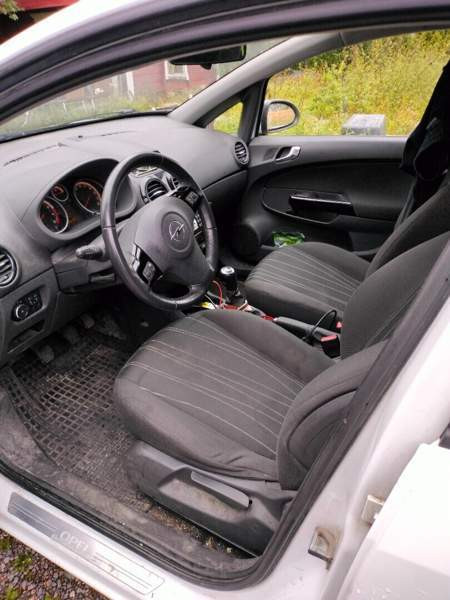 Opel Corsa Мянтсяля - изображение 7