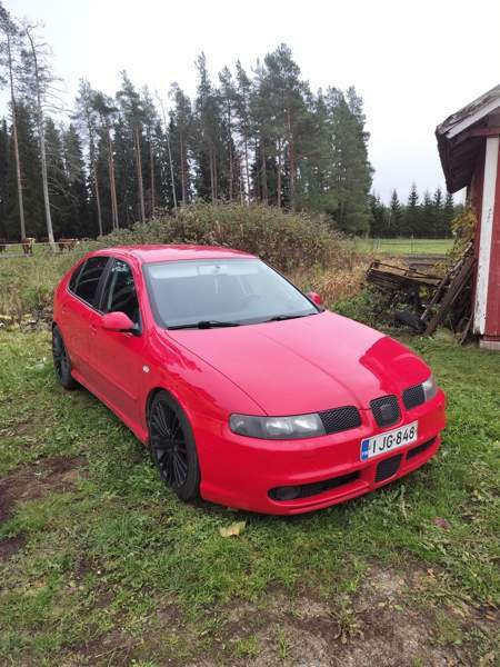 Seat Leon Keitele - valokuva 2