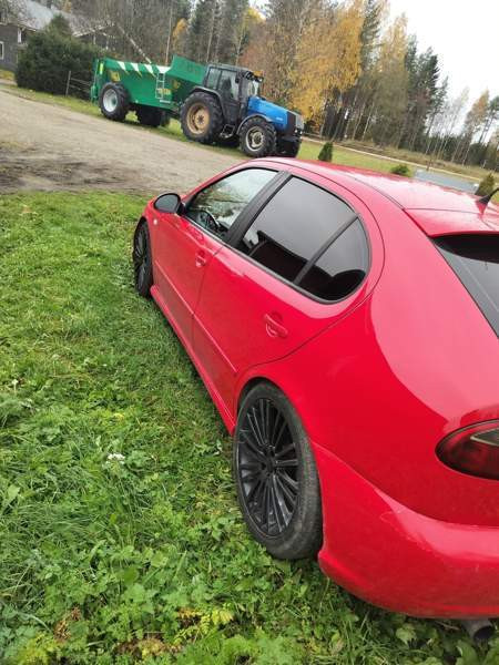 Seat Leon Keitele - valokuva 5