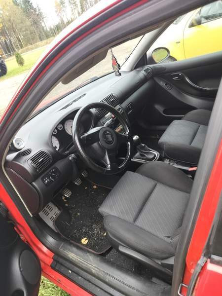 Seat Leon Keitele - valokuva 3