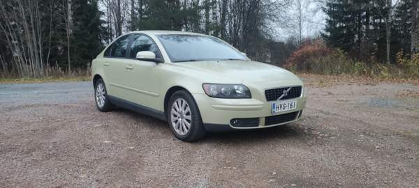 Volvo S40 Yloejaervi - изображение 1