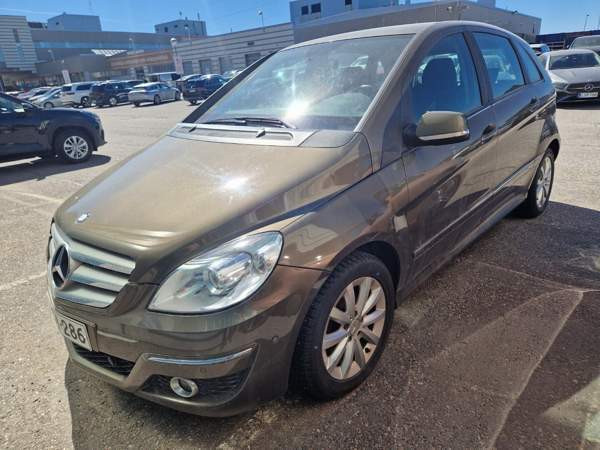 Mercedes-Benz B Вантаа - изображение 1