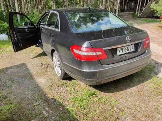 Mercedes-Benz E Luga