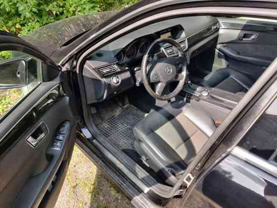 Mercedes-Benz E Luga