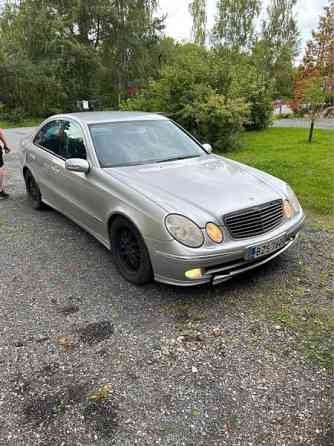 Mercedes-Benz 320 Macau