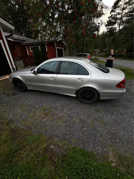 Mercedes-Benz 320 Macau – foto 4