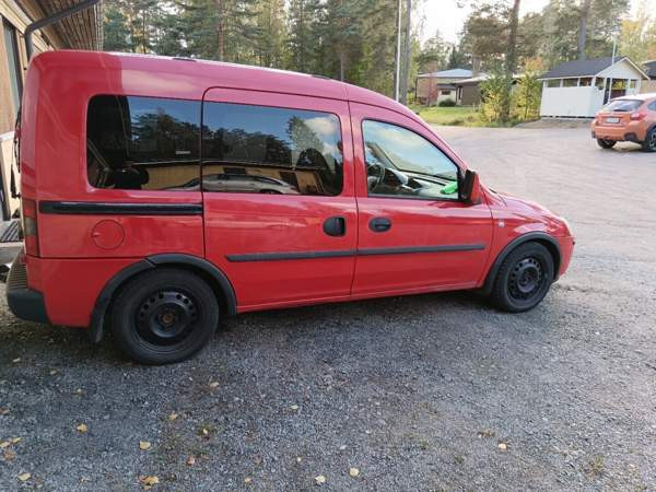 Opel Combo Ruovesi - valokuva 3
