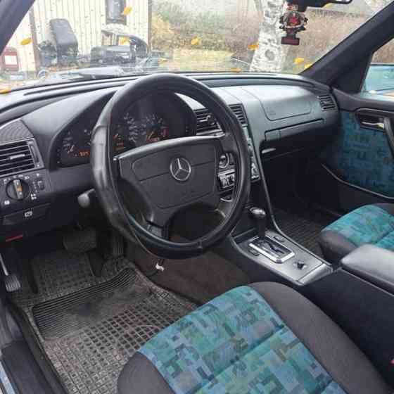 Mercedes-Benz C Кемин