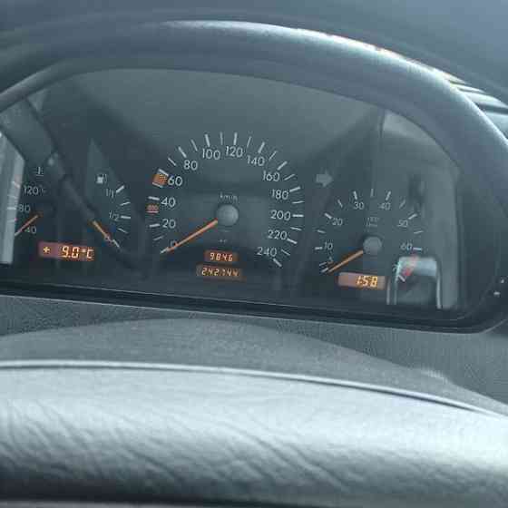 Mercedes-Benz C Кемин