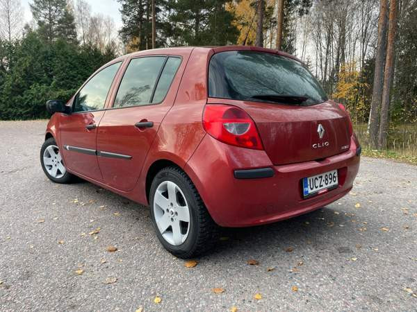 Renault Clio Vantaa - valokuva 3