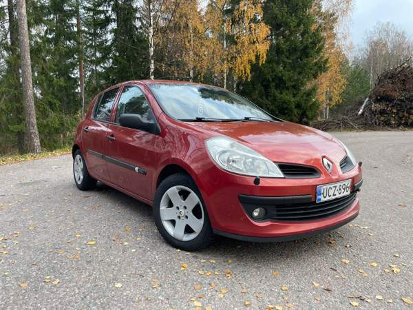 Renault Clio Vantaa - valokuva 1