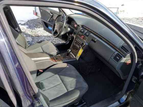 Mercedes-Benz E Tuusniemi