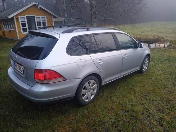 Volkswagen Golf Soini - valokuva 2