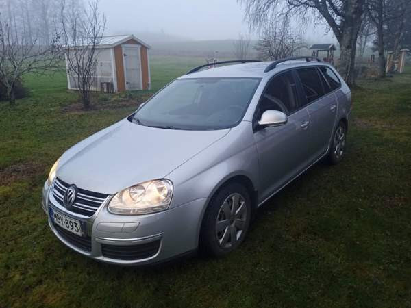 Volkswagen Golf Soini - valokuva 1