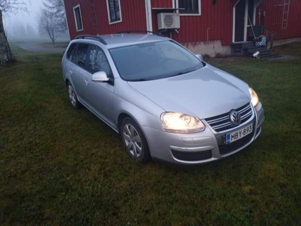 Volkswagen Golf Soini - valokuva 3