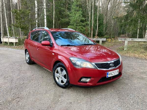 Kia Ceed Hyvinkää - valokuva 1