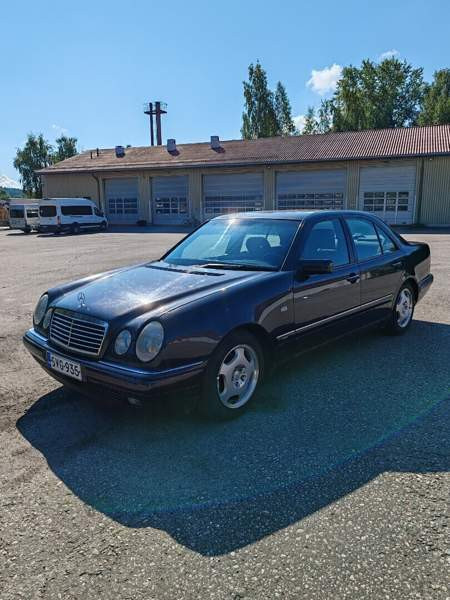 Mercedes-Benz E Jaemsae - valokuva 2