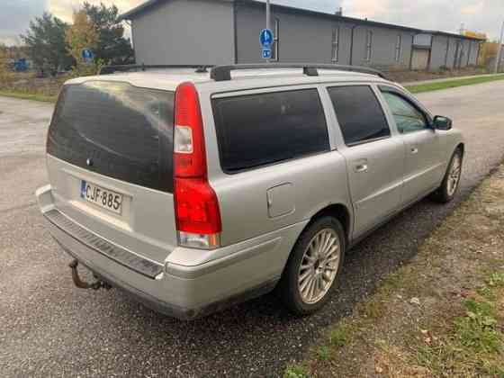 Volvo V70 Турткуль