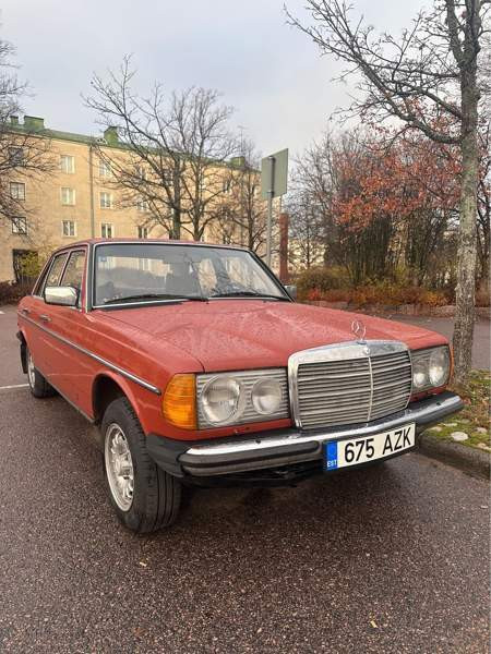 Mercedes-Benz 240 Чукотский АО - изображение 1