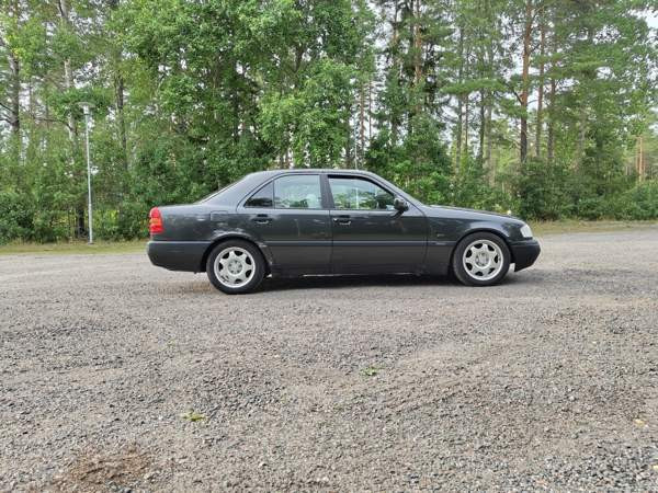 Mercedes-Benz C Naantali - изображение 5