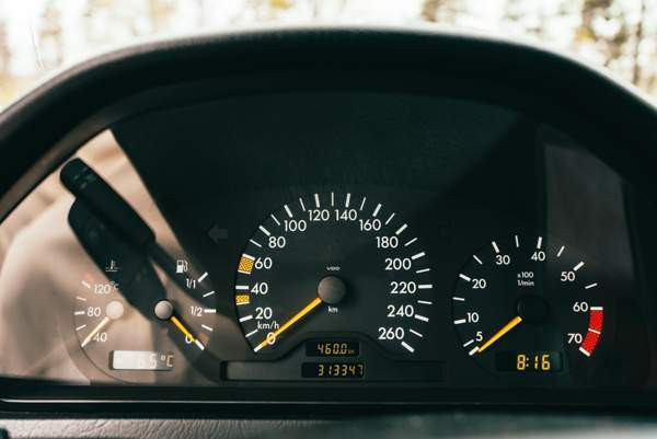 Mercedes-Benz 240 Helsinki - valokuva 7