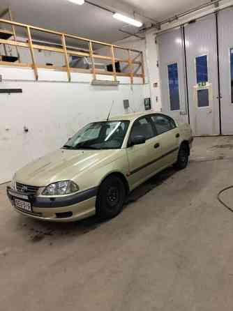 Toyota Avensis Луга