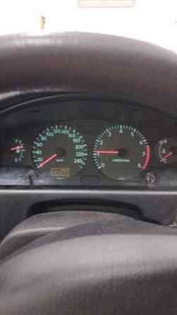 Toyota Avensis Луга