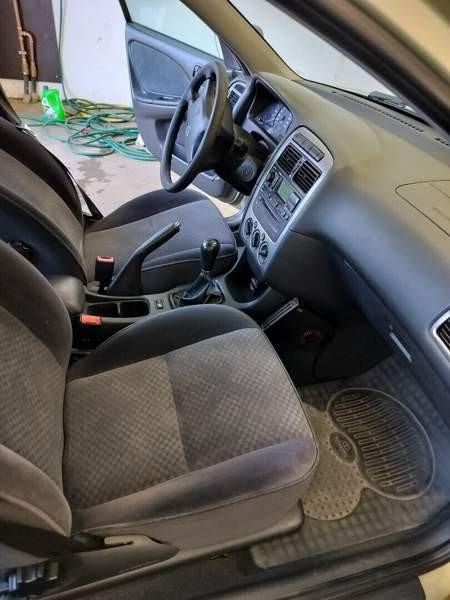 Toyota Avensis Луга - изображение 7