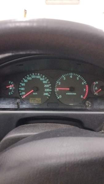 Toyota Avensis Луга - изображение 6