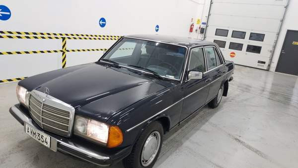 Mercedes-Benz 240 Seinaejoki – foto 3