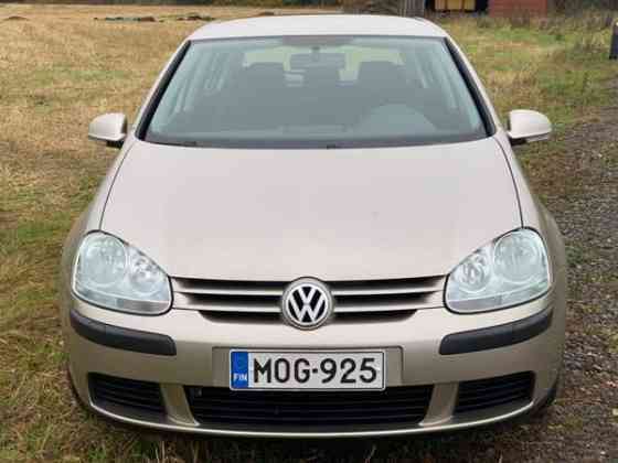 Volkswagen Golf Райсио