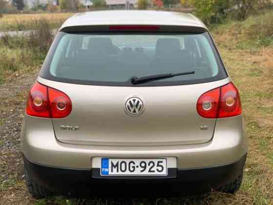 Volkswagen Golf Райсио