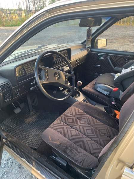 Opel Rekord Rovaniemi - valokuva 6