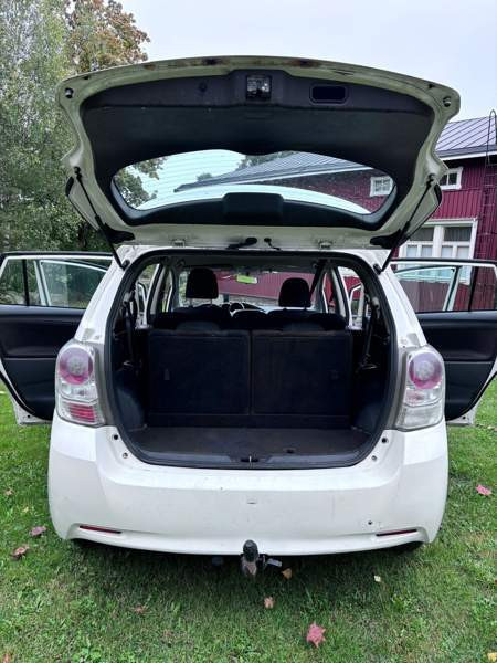 Toyota Corolla Verso Nurmijaervi – foto 7