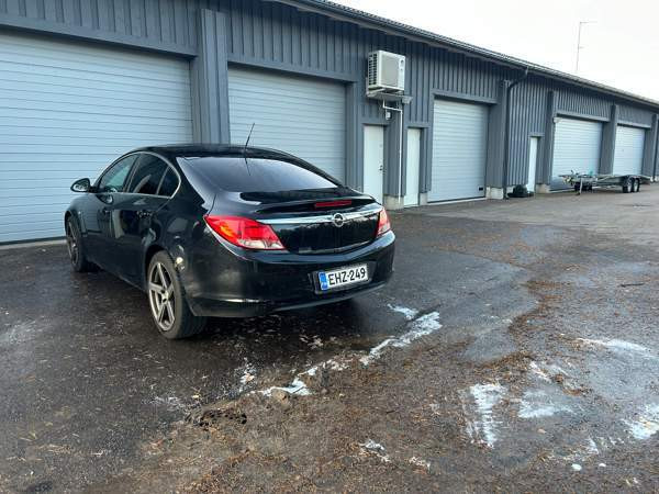 Opel Insignia Лохья - изображение 3