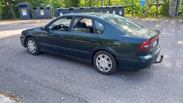 Subaru Legacy Porvoo - valokuva 3