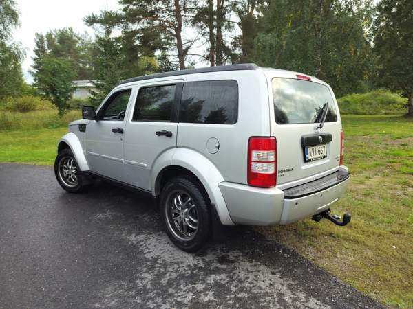 Dodge Nitro Tyrnävä - valokuva 3