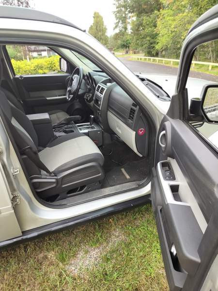 Dodge Nitro Tyrnävä - valokuva 6