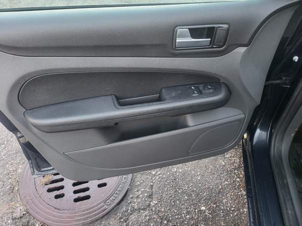 Ford Focus Russia – foto 7